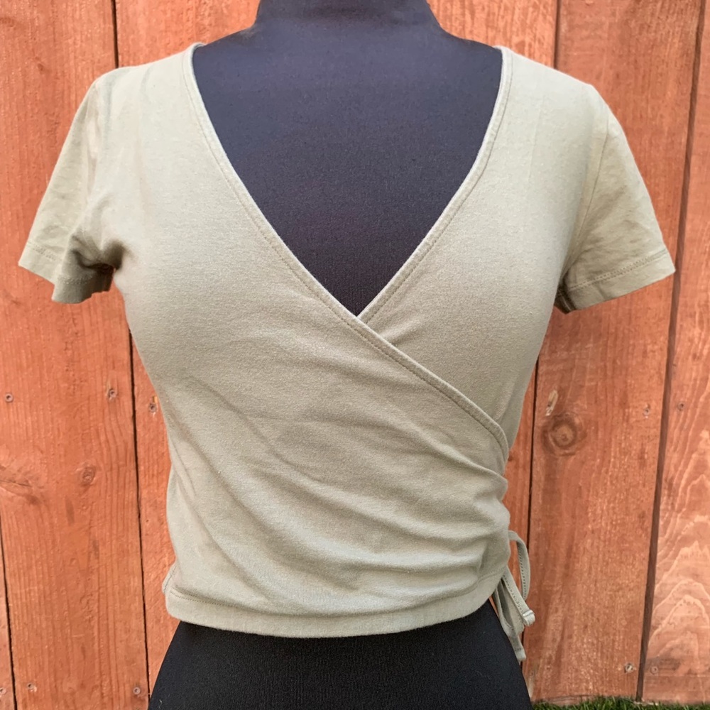 Green Wrap Top 💚
